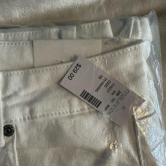 NWT Maurice’s white high rise 4 button shorts size 16 - Picture 3 of 3